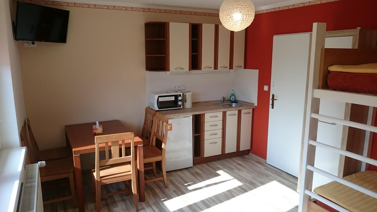 Penzion V Roklich & Apartmens V Roklich Říčany Exterior foto